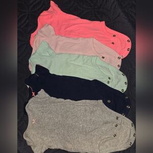 Carter's Simple Joys Set Of 5 Baby Onesies 0-3m